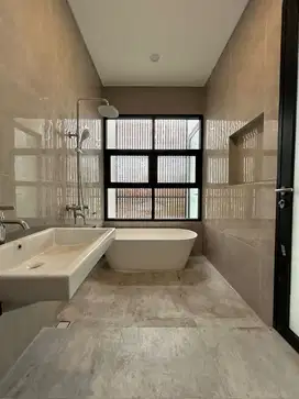 Rumah Baru di renov berlokasi di Sutorejo Timur (EL)