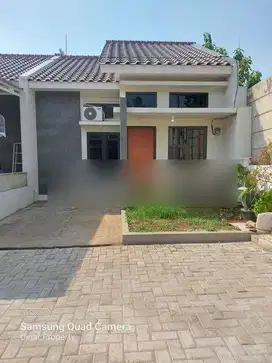 Rumah dijual dekat stasiun Depok harga terjangkau akses 2 mobil