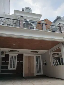 Rumah PREMIUM akses mudah di JAKARTA SELATAN