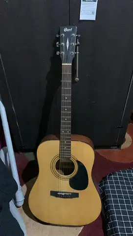 Gitar original (bekas) CORT AD810 OP