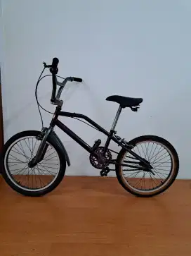 Dijual sepeda mini uk 20