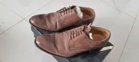 Sepatu kulit second