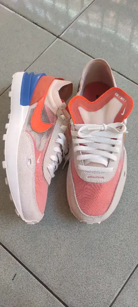 Sepatu Nike Waffle One Pearl White/Rush Orange Limited Edition