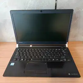 Laptop Toshiba Dynabook R73