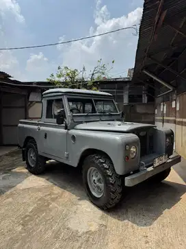 Land Rover 1976 Full Restorasi SWB Excellent Condition
