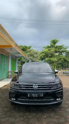 VW Tiguan Allspace  1.4 TSI AT/2021