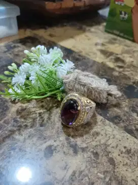 Cincin perak pria.