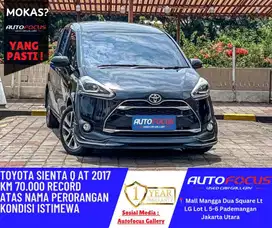 Tdp30JT Toyota Sienta Q AT Hitam nik 2017 Pemakaian terawat