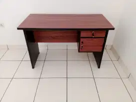 Meja kantor bc 890
