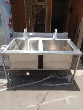 Sink 2 lobang jumbo kondisi baru UK 110x105x85 UK lobang 62x62x50