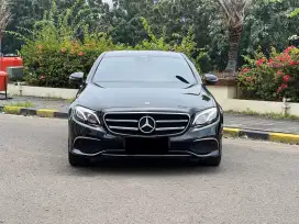 [KM 14RB] Mercedes Benz Mercy E 300 E300 Avantgarde Hitam NIK 2019