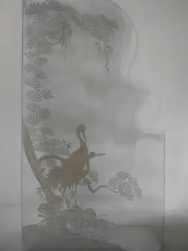 Kaca lemari Grafir
