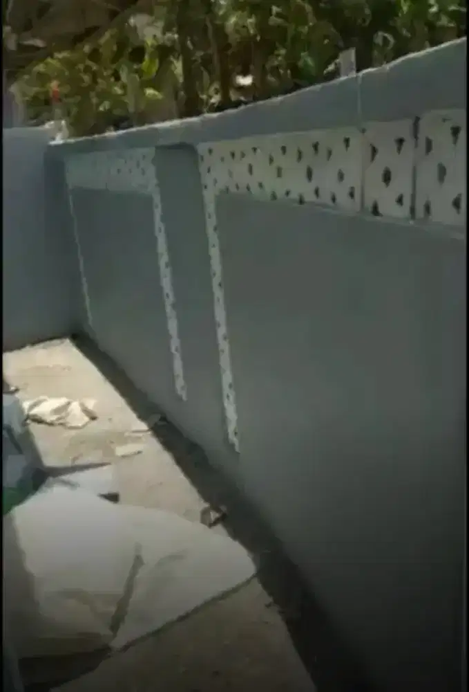 Tukang bangunan harian dan borongan