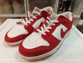 SB Dunk White red solgum