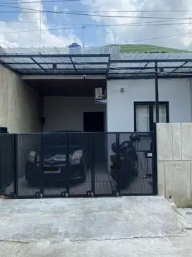 Rumah Konsep Industrial Dekat Galaxy Di Pondok Surya Mandala Bekasi