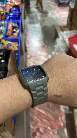 Jam tangan baru satu orng
