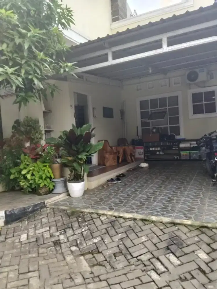Rumah 2 lantai Greenwood kalipancur semarang