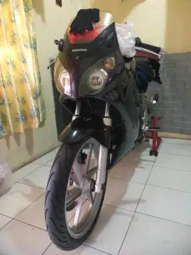 Di jual Honda cbr 2009