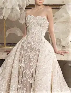 Dibutuhkan penjahit butik atau gaun halus