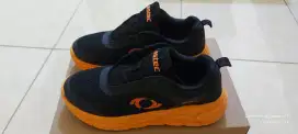 Sepatu Running/ Jogging