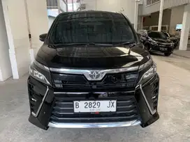 Toyota VOXY 2.0 4X2 AT 2018 Hitam Premium Condition - B2829JX