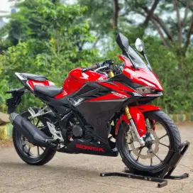 HONDA NEW CBR150R MERAH HITAM 2023 KM 4000 PERAK ISTIMEWA PAJAK HIDUP