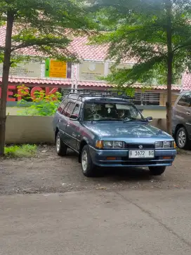 Mazda vantrend St wagon MT 1400 Abu