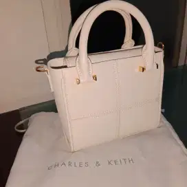 Tas Charles & keith Original