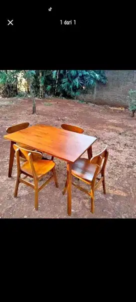 Meja Makan minimalis