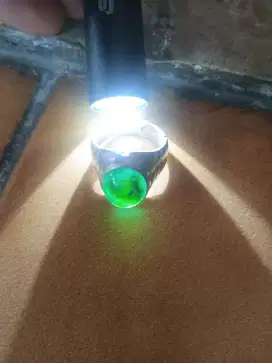 Bacan doko. Dim 1 cm...persegi opal yg serius sj.