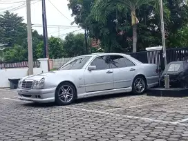 Dijual Sedan Elegance W210 E320 97