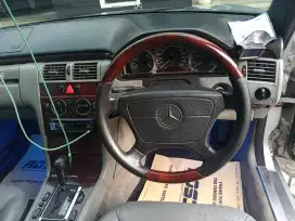 Dijual cepat murah sedan Elegance W210 E320 97