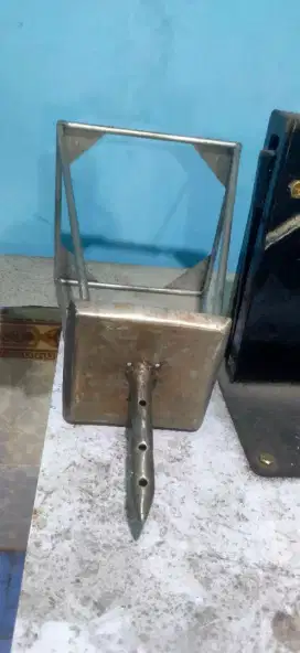 Alat potong kelapa dan saring air kelapa