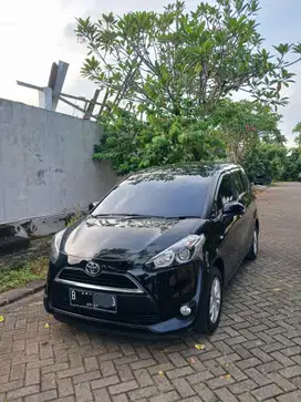 Toyota Sienta 2017