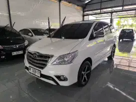 Innova V matic Bensin 2014