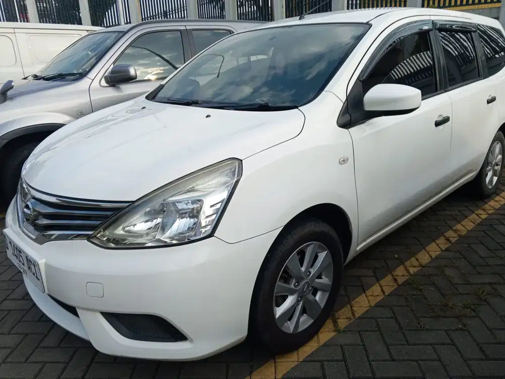 Nissan Grand livina 2014 Bensin