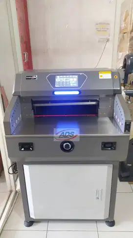 MESIN PEMOTONG KERTAS TIPE TERBARU DENGAN TOMBOL FULL TOUCHSCREEN