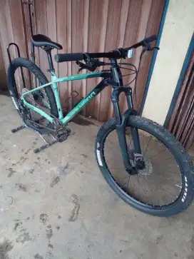Polygon xtrada 6