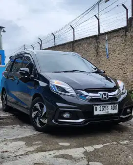 Mobilio rs matic 2015 warna hitam