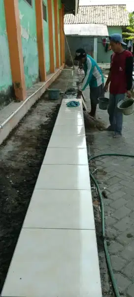 Tukang pasang kramik bikin dapur