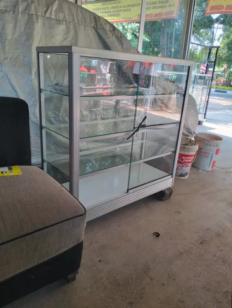 Etalase 1,2m/cod/freeongkir