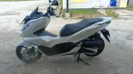 Di jual  motor PCX thn 2023