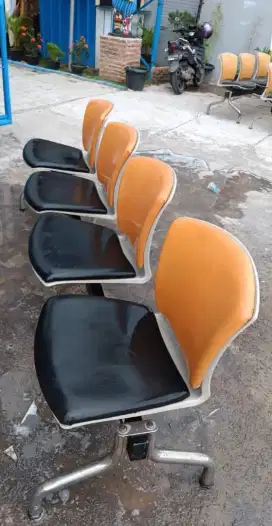 KURSI TUNGGU MURAH