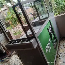 Gerobak besar mie ayam bakso