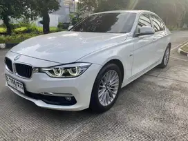 BMW 320i A/T LUXURY PUTIH - FULL ORI, LOW KM, WELL-MAINTAINED