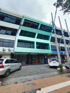 Disewakan Gedung Minimalis 4 Lt Raya Sumatera