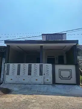 Dijual rumah mewah semi furniture di Citra Indah City