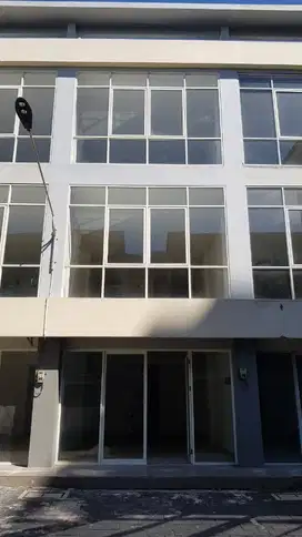 Jual Ruko 3lantai, murah, lokasi dikelilingi perumahan,
