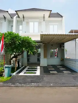 Turun Harga, Rumah Sudah Direnovasi, Utara, di Cluster Pinewood Banjar