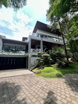 Rumah Mewah Premium Furnished di Riverside, Malang